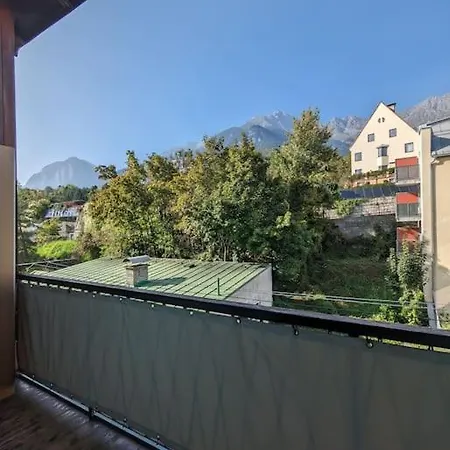 Cosy Room In Tyrolean Flat Innsbruck Exterior photo